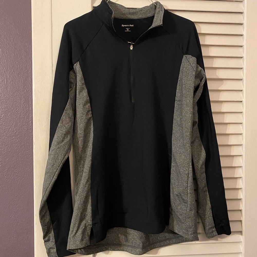 Women’s quarter zip pullover
